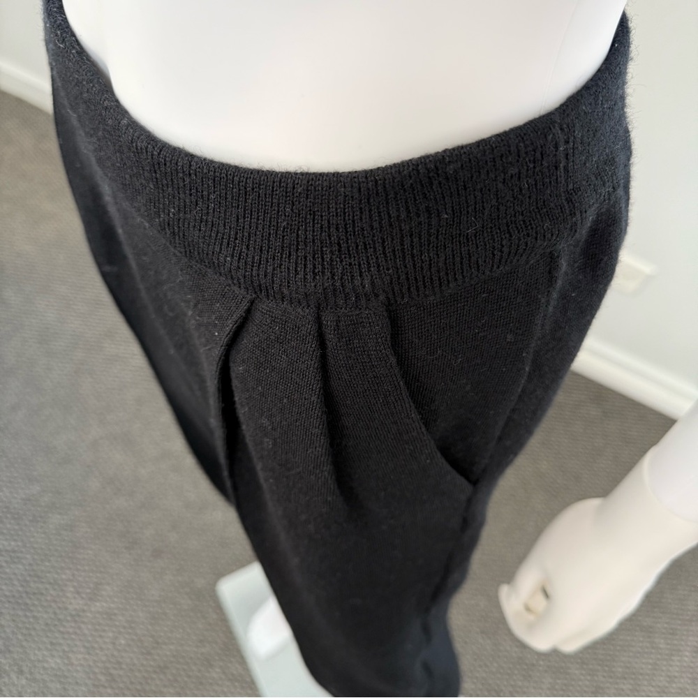 Peter Nygard Black Knit Merino Wool Trousers - Picture 4 of 10